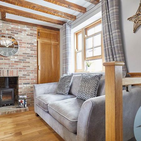Host & Stay - 11 Bakehouse Yard Уитби Экстерьер фото