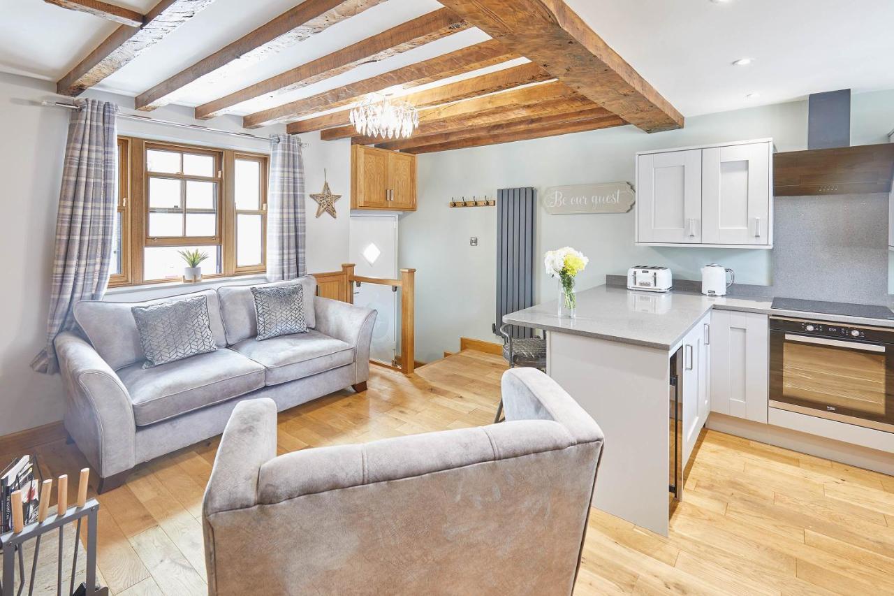 Host & Stay - 11 Bakehouse Yard Уитби Экстерьер фото